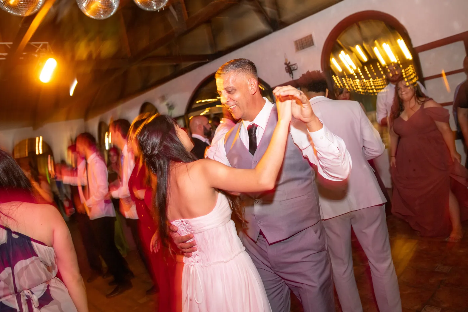 Mauricia y Santiago – Fiesta 725